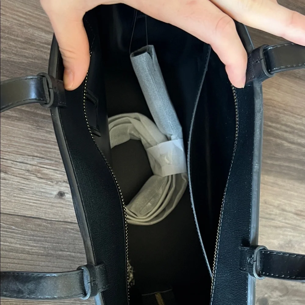 Emporio Armani Black Leather Tote with Tag - Picture 3 of 5